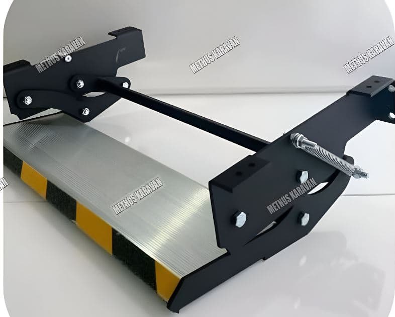 Öztürk Alüminyum Kaydırma Detaylı Karavan Basamağı 47 cm
