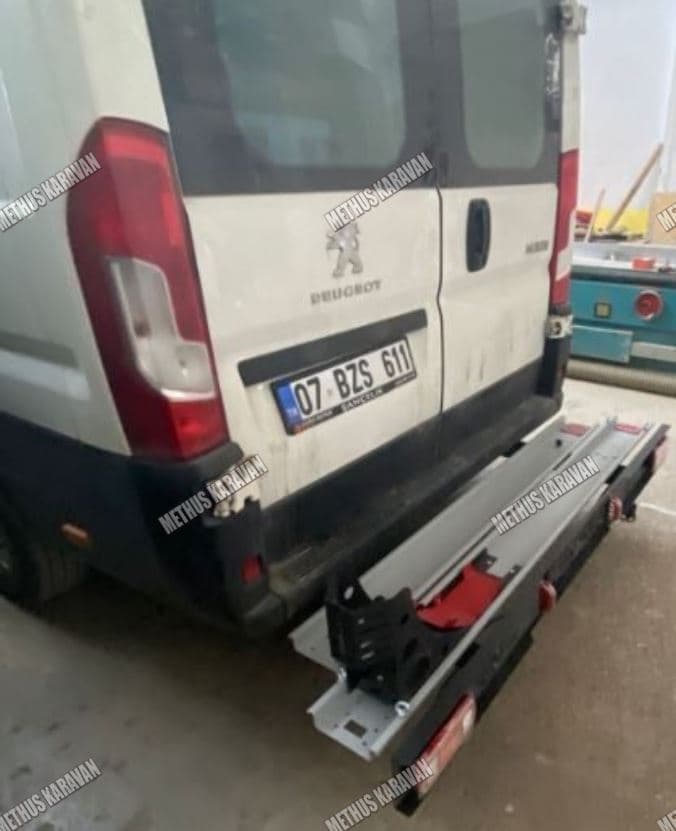 Öztürk Karavan Motosiklet Taşıma Aparatı