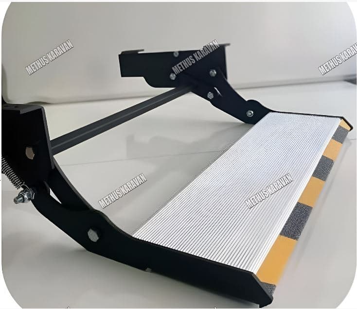 Öztürk Alüminyum Kaydırma Detaylı Karavan Basamağı 47 cm