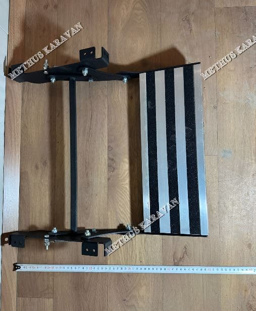 Öztürk Alüminyum Manuel Karavan Basamağı Siyah 40 cm