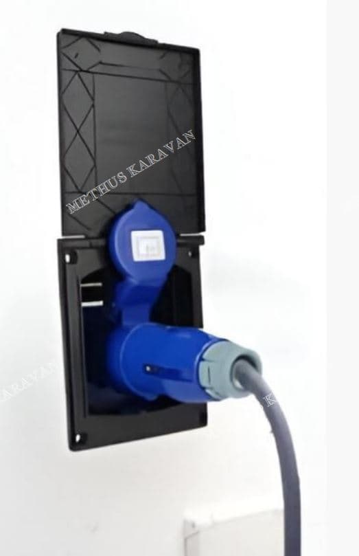 Methus Karavan Dış Elektrik Giriş Takımı 16A 220V Siyah